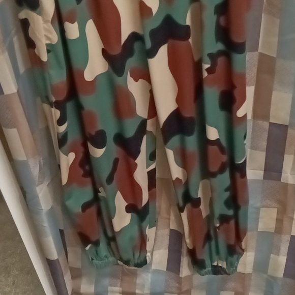 Unbranded camouflage design jumpsuit w elastic neck cuffs & hem and pockets 2XL - Picture 4 of 10